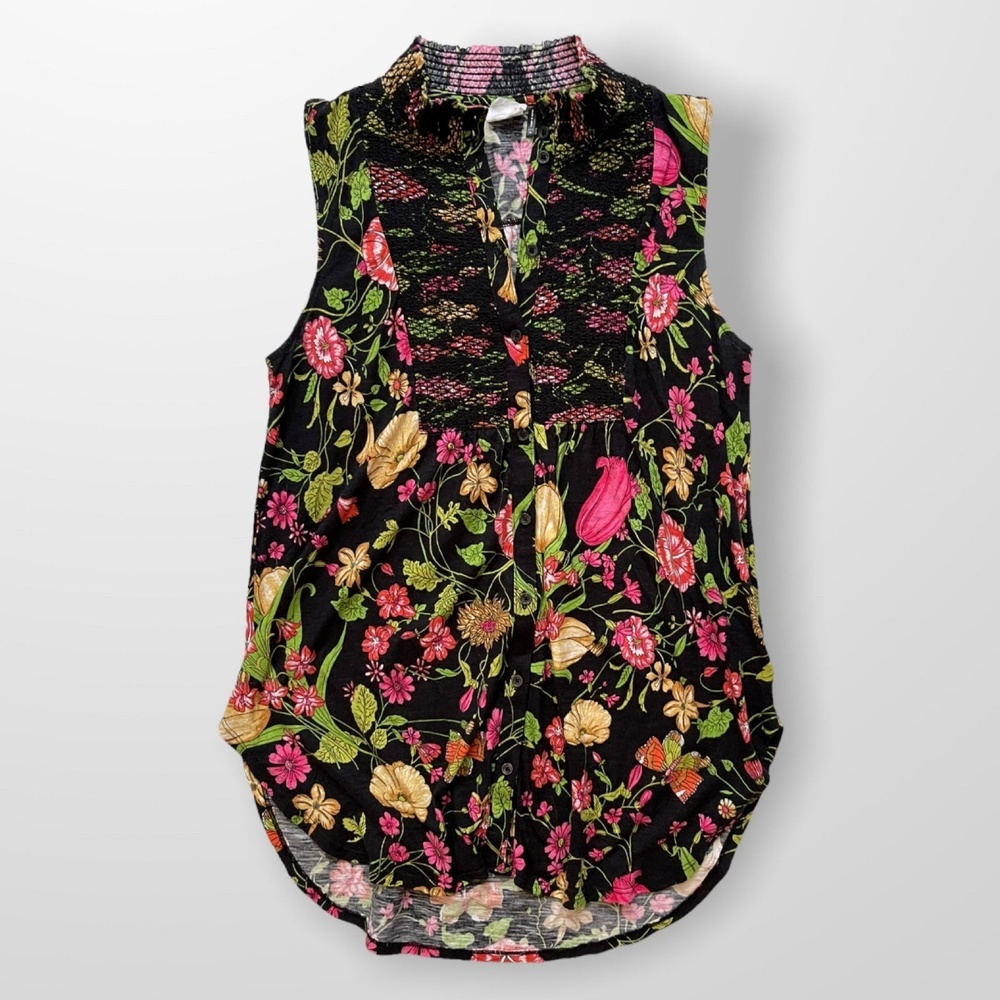 Anthropologie Akemi + Kim Sleevless Floral Blouse - Picture 2 of 9